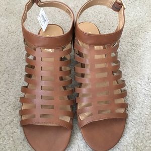 Brown /tan sandals